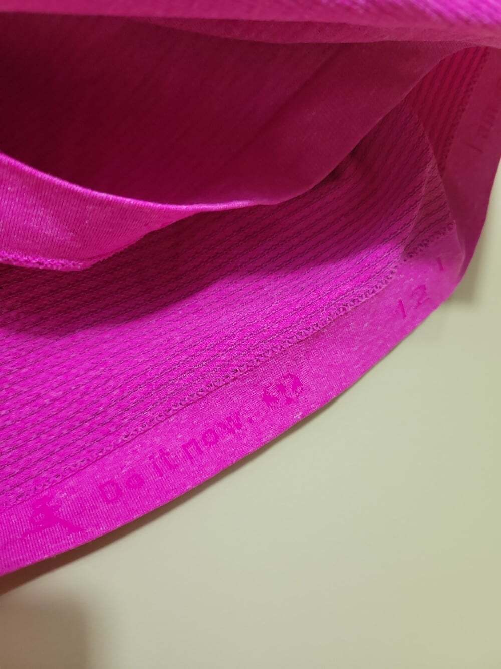 Lululemon Size 12 Swiftly Tech Long Sleeve Womens Pink Running Top Seamless Crew - Picture 3 of 5